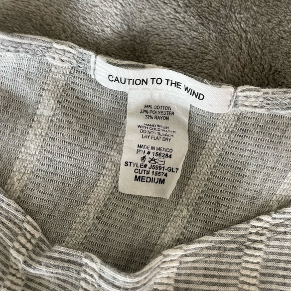 Crop Top Grey & White Stripes Caution to the Wind - Picture 6 of 7